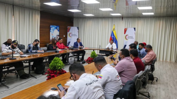 Gobierno Bolivariano fortalece estrategias durante reunión de trabajo con el Órgano Superior de Transporte