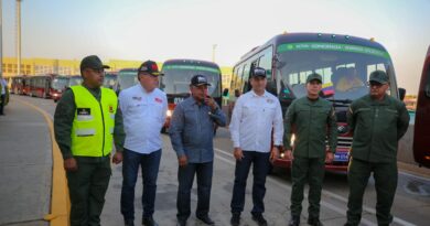 Gobierno Bolivariano incorpora 127 unidades y operadores para el transporte público del Zulia