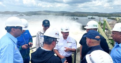 Ministro Alcalá analiza estrategias para fortalecer la generación hidroeléctrica