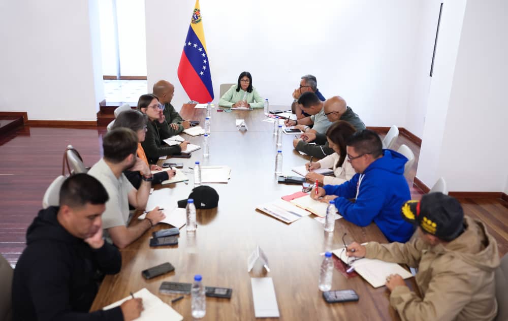 Avanzan trabajos de restitución de los servicios públicos en el estado La Guaira