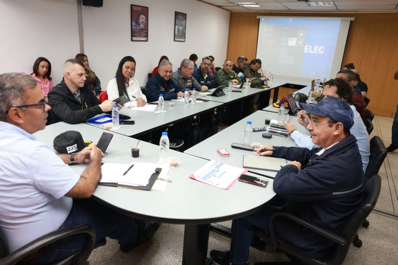 Gobierno Bolivariano evalúa plan de acción para la recuperación del Sistema Eléctrico Nacional y contingencia ante el Súper Niño Gobierno Bolivariano evalúa plan de acción para la recuperación del Sistema Eléctrico Nacional y contingencia ante el Súper Niño